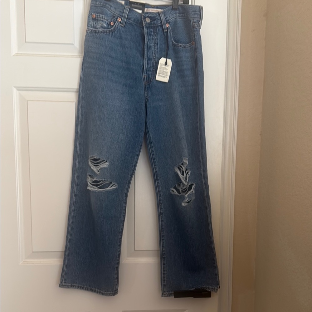 Levi's Blue Straight Leg Classic Jeans size 28. Brand new with tags. MSRP $108